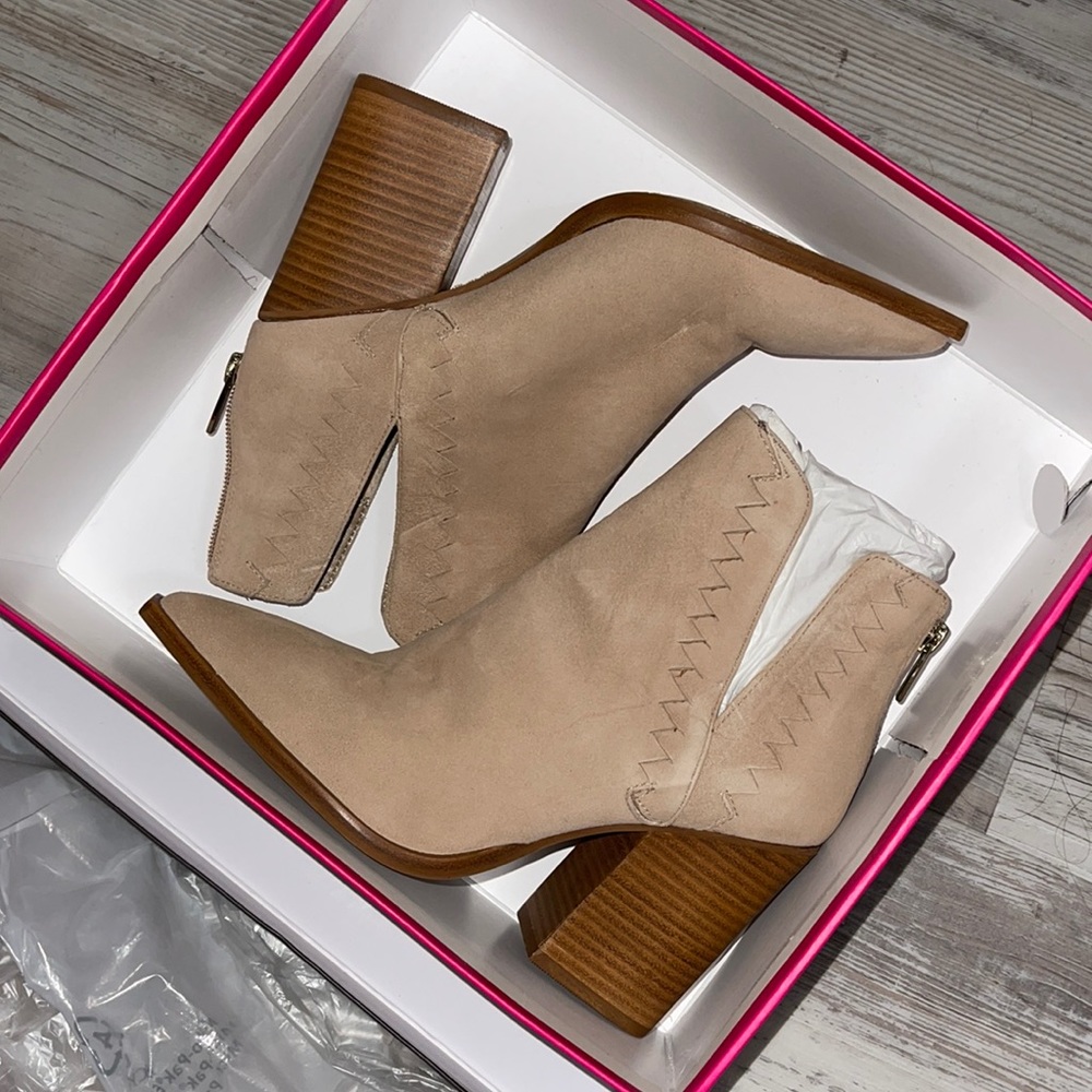 Vince Camuto New Booties Genedy